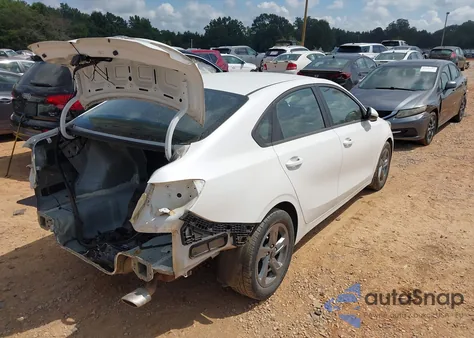 2021 Kia Forte Lxs z USA, uszkodzony, nr VIN 3KPF24AD6ME389785